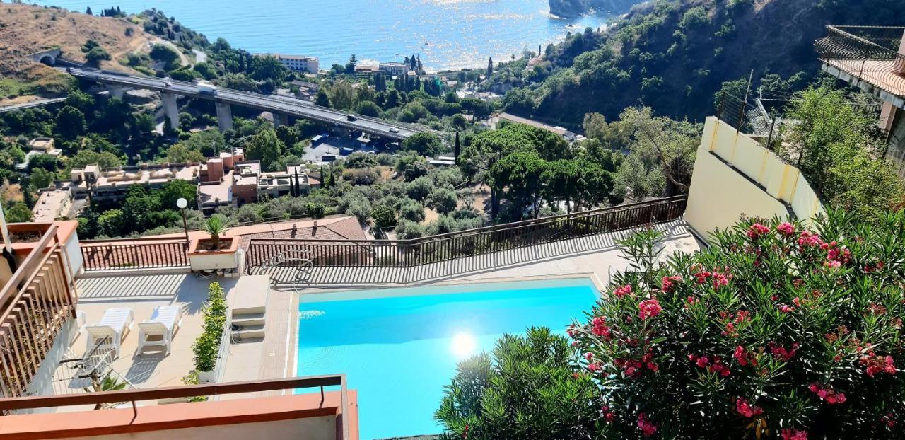 Elisa'S House Apartment Taormina Bagian luar foto