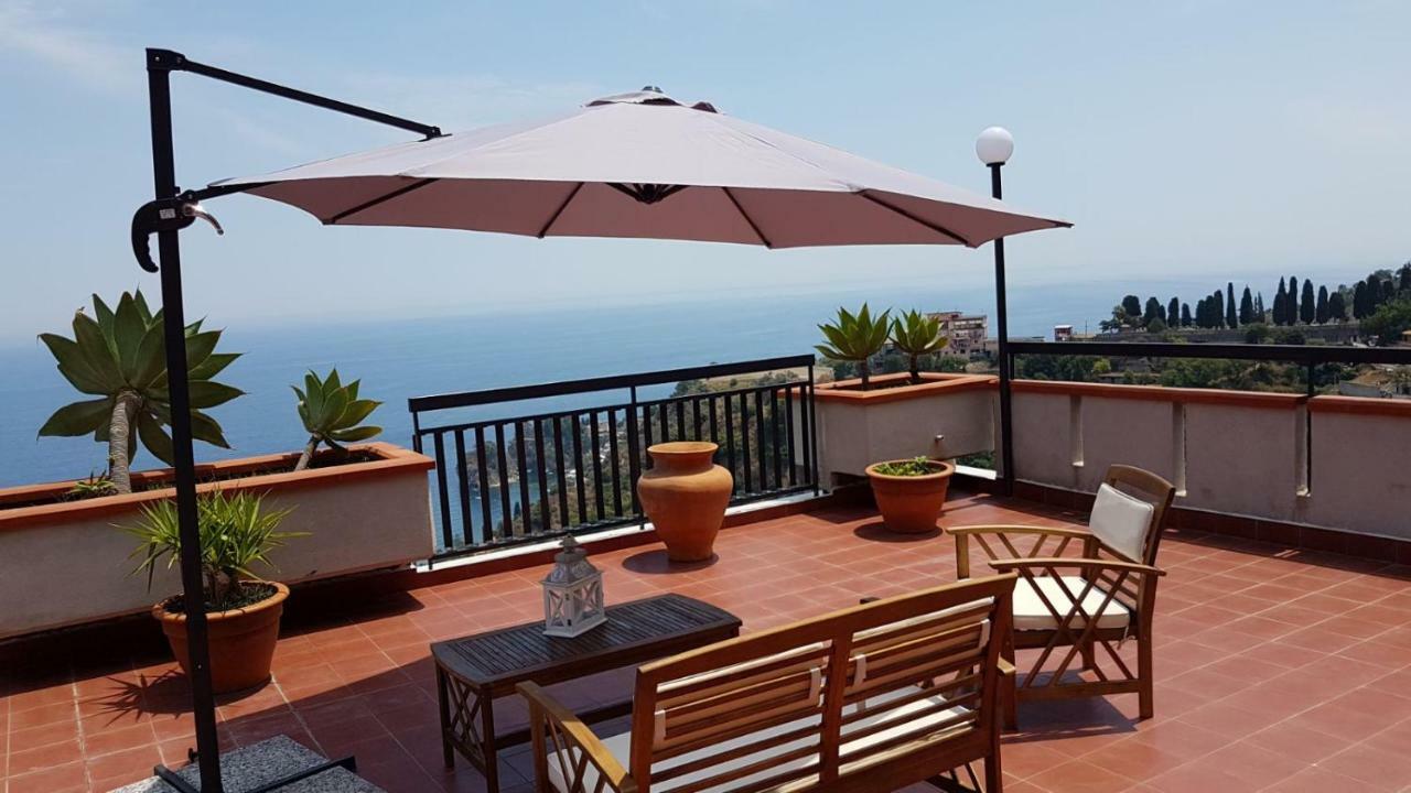 Elisa'S House Apartment Taormina Bagian luar foto