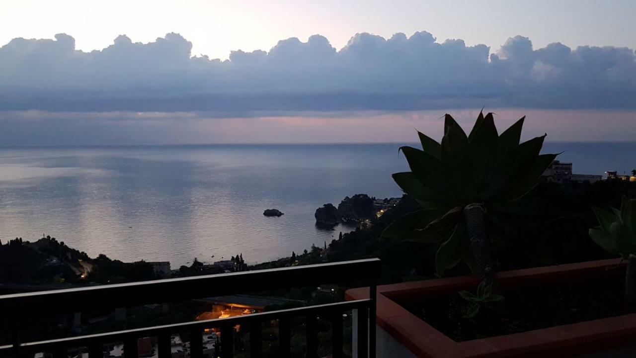 Elisa'S House Apartment Taormina Bagian luar foto