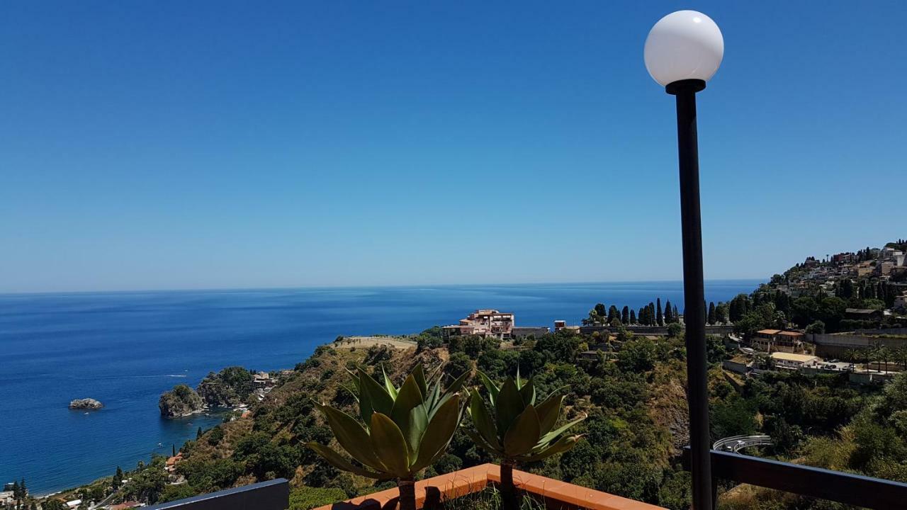 Elisa'S House Apartment Taormina Bagian luar foto