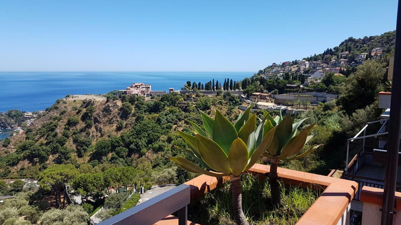 Elisa'S House Apartment Taormina Bagian luar foto