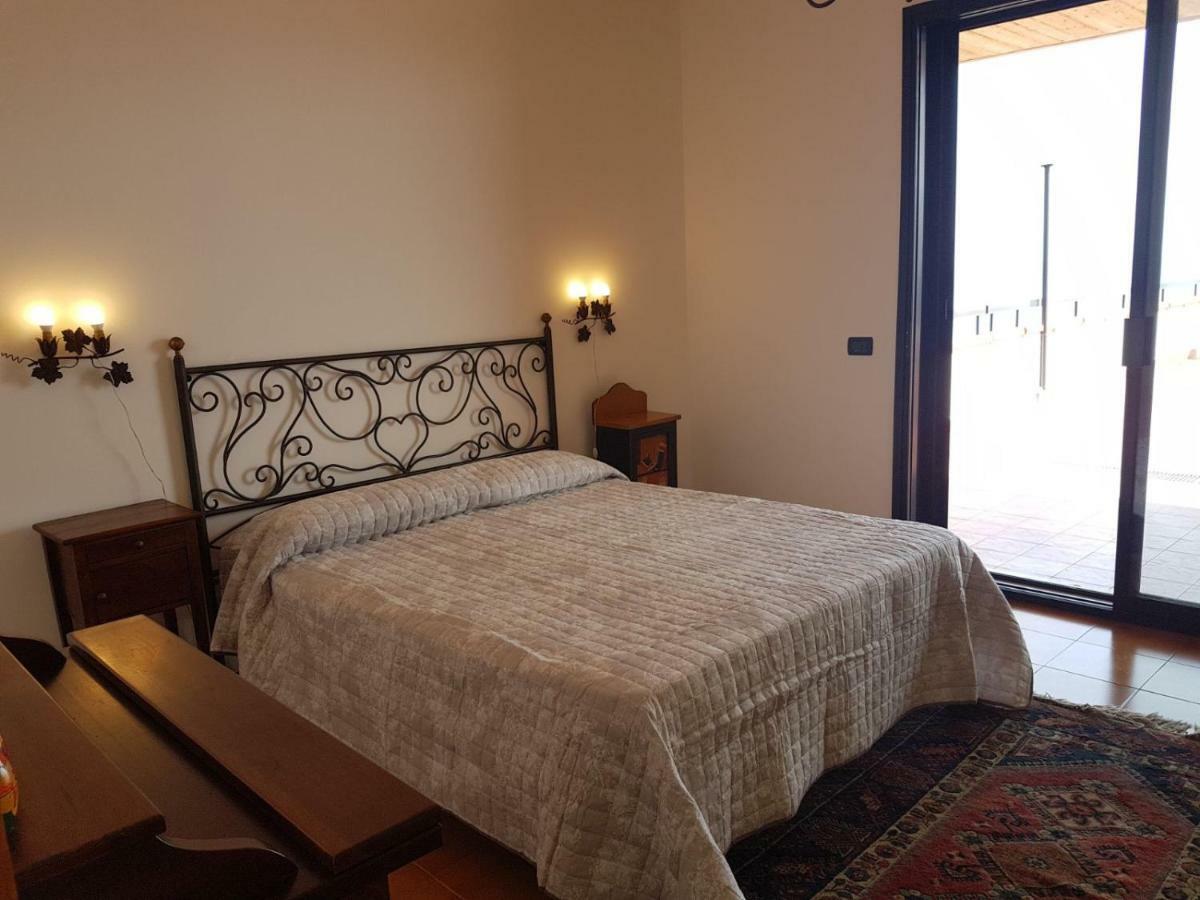 Elisa'S House Apartment Taormina Bagian luar foto